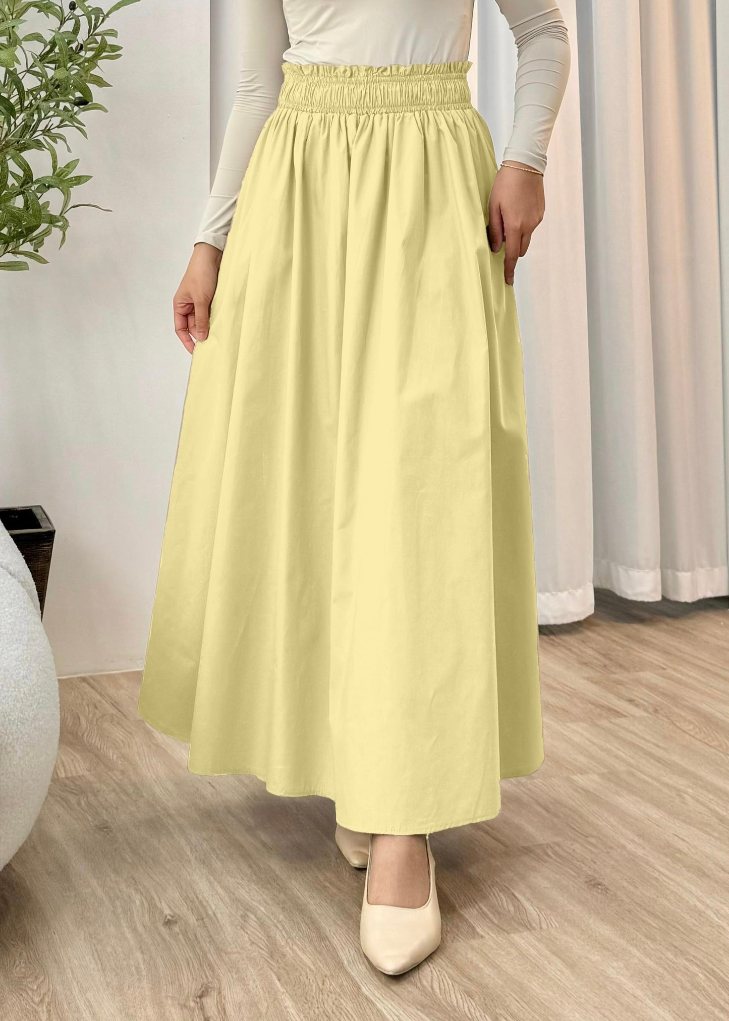Miaa in Butter Yellow