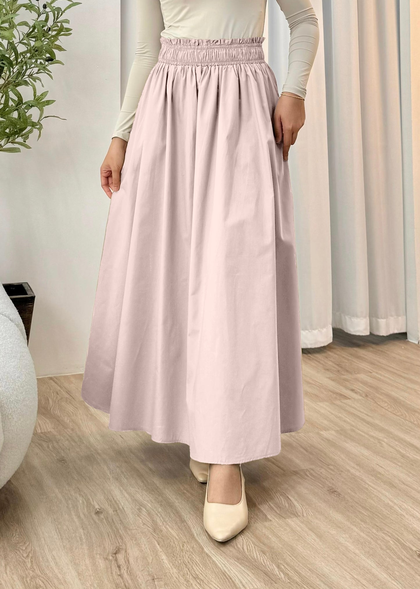 Miaa in Pink Mist