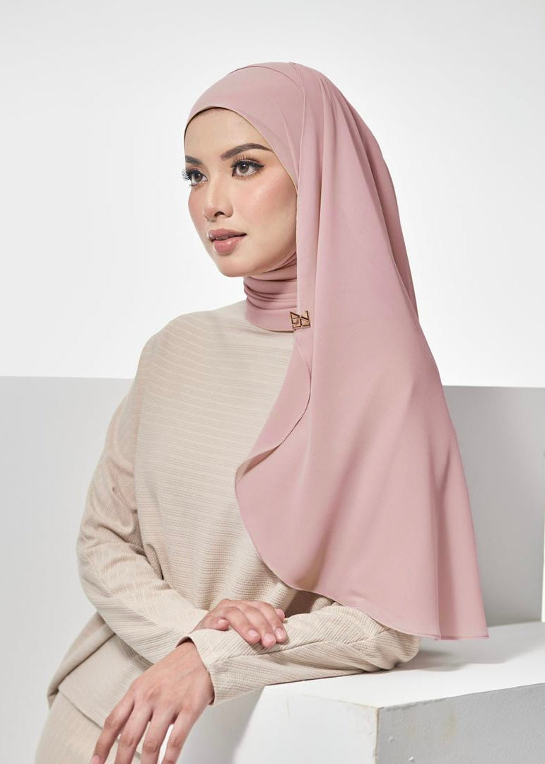 Laura Strawberry Cream